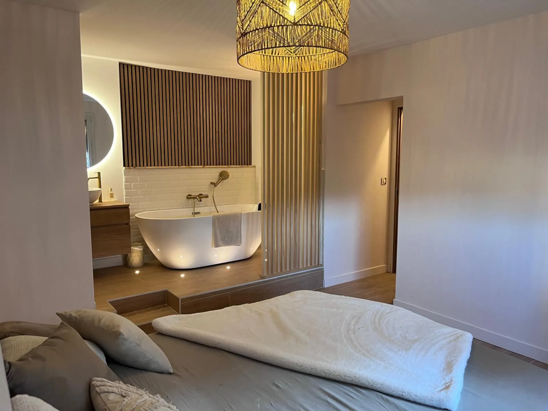 Projet de conception d’une suite parentale avec salle de bain ouverte à vitrolles (13)