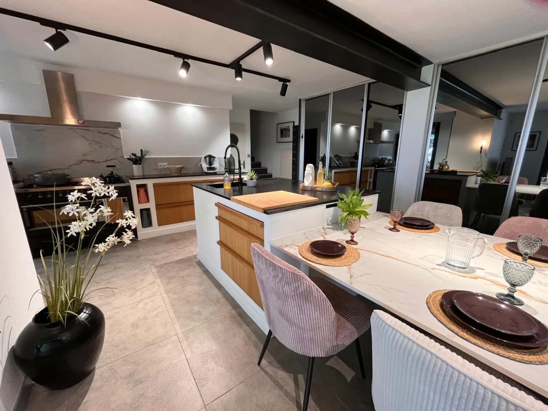 Conception et Aménagement d'une Cuisine Lumineuse à Martigues (13)