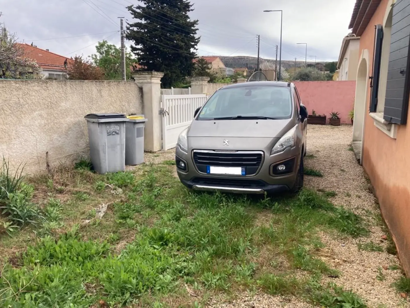Aménagement d’une entrée extérieure à Rognac (13) — visuel 2