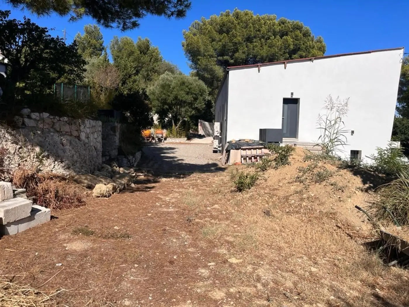 Projet de conception d’un jardin avec piscine et d’un terrain de boules à Martigues (13) — visuel 3