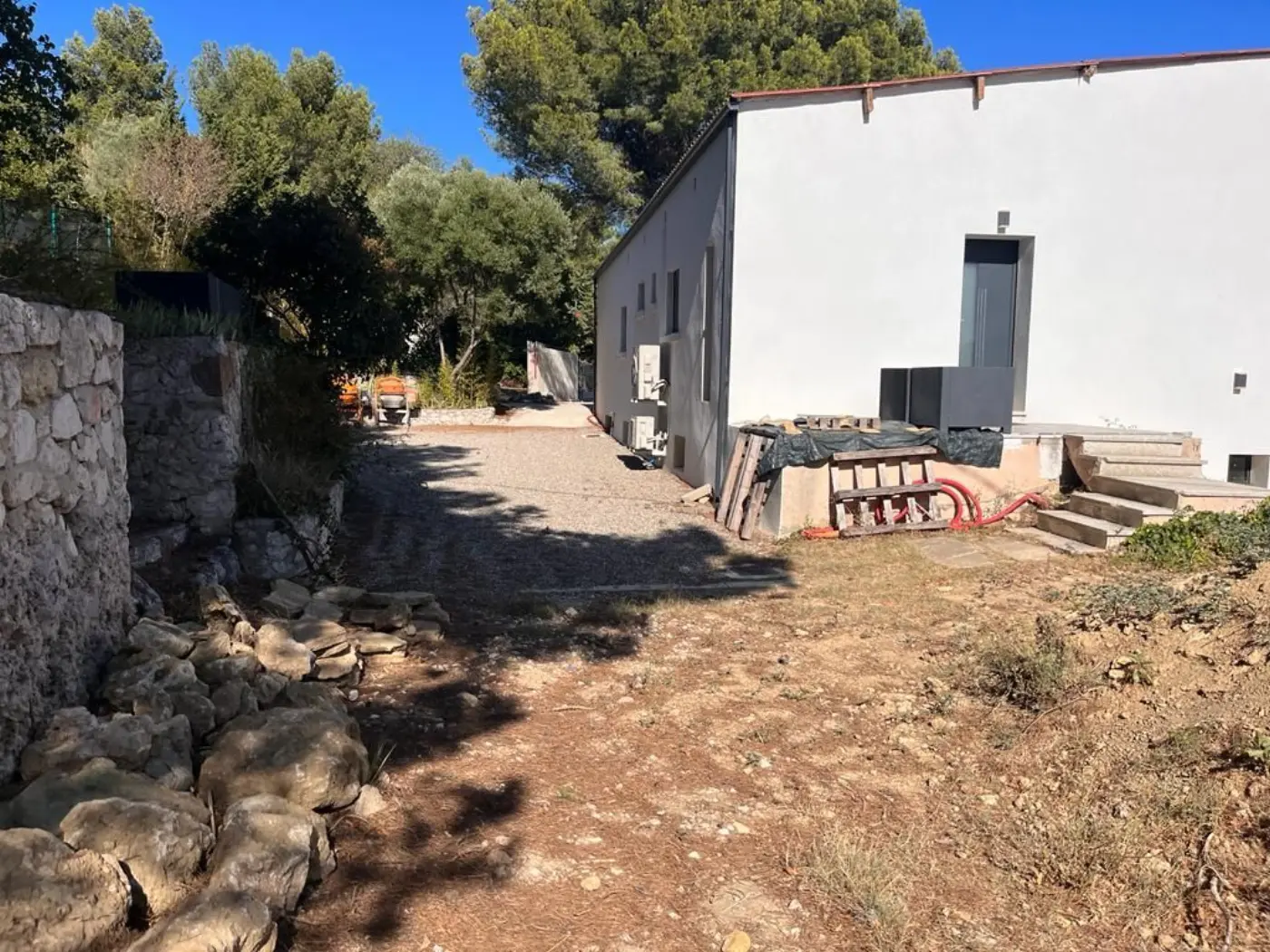 Projet de conception d’un jardin avec piscine et d’un terrain de boules à Martigues (13) — visuel 2