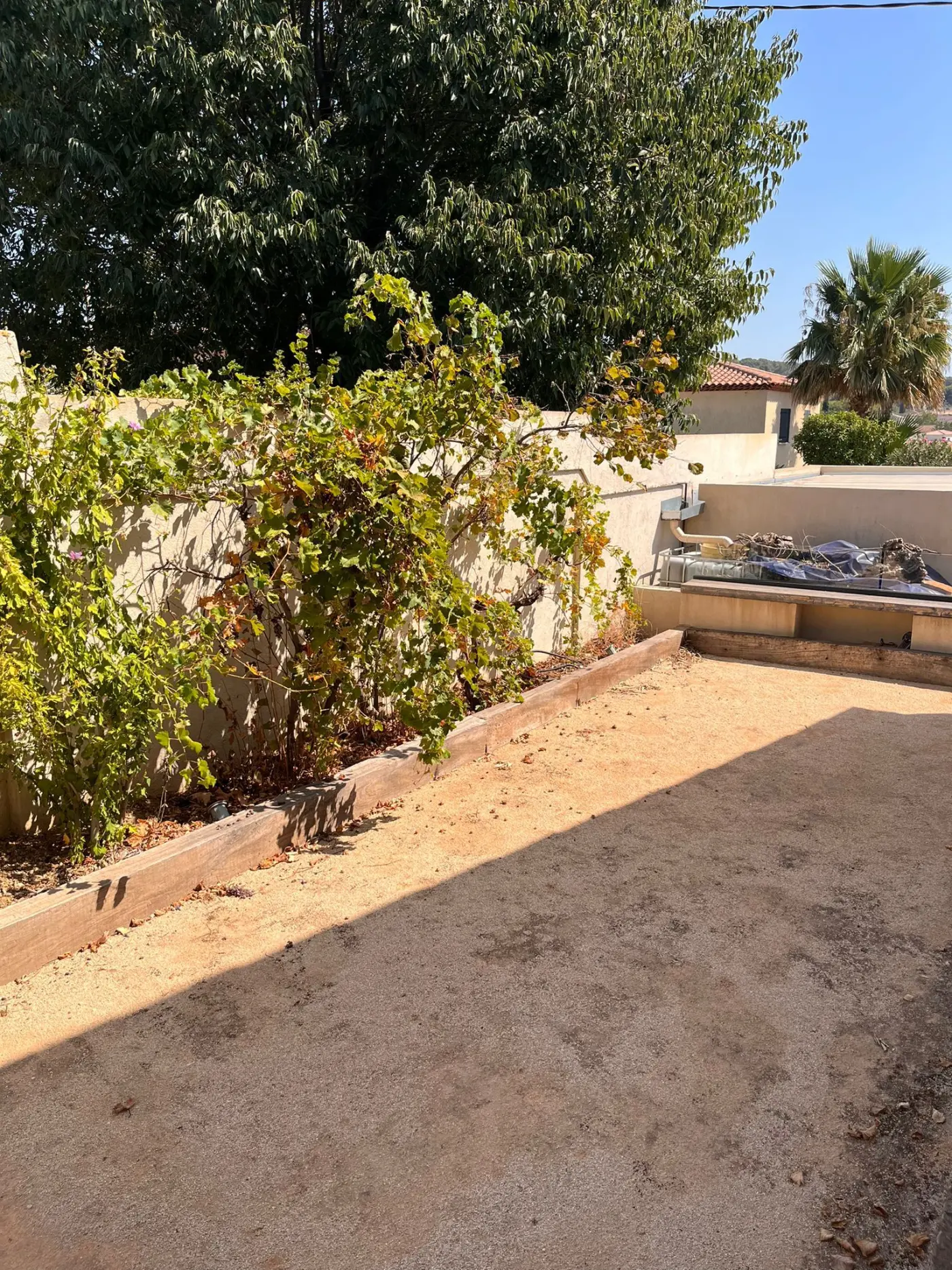 Projet de conception d’une terrasse et d’un terrain de pétanque à Martigues (13) — visuel 2