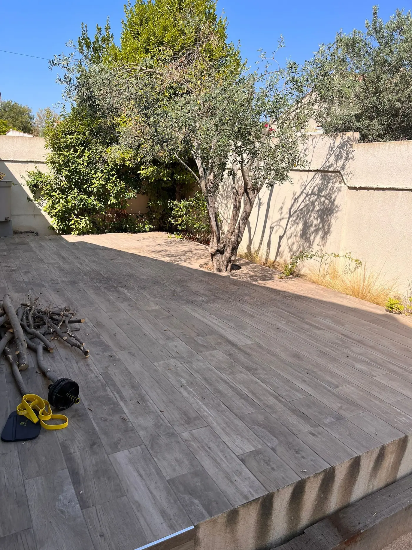 Projet de conception d’une terrasse et d’un terrain de pétanque à Martigues (13) — visuel 4