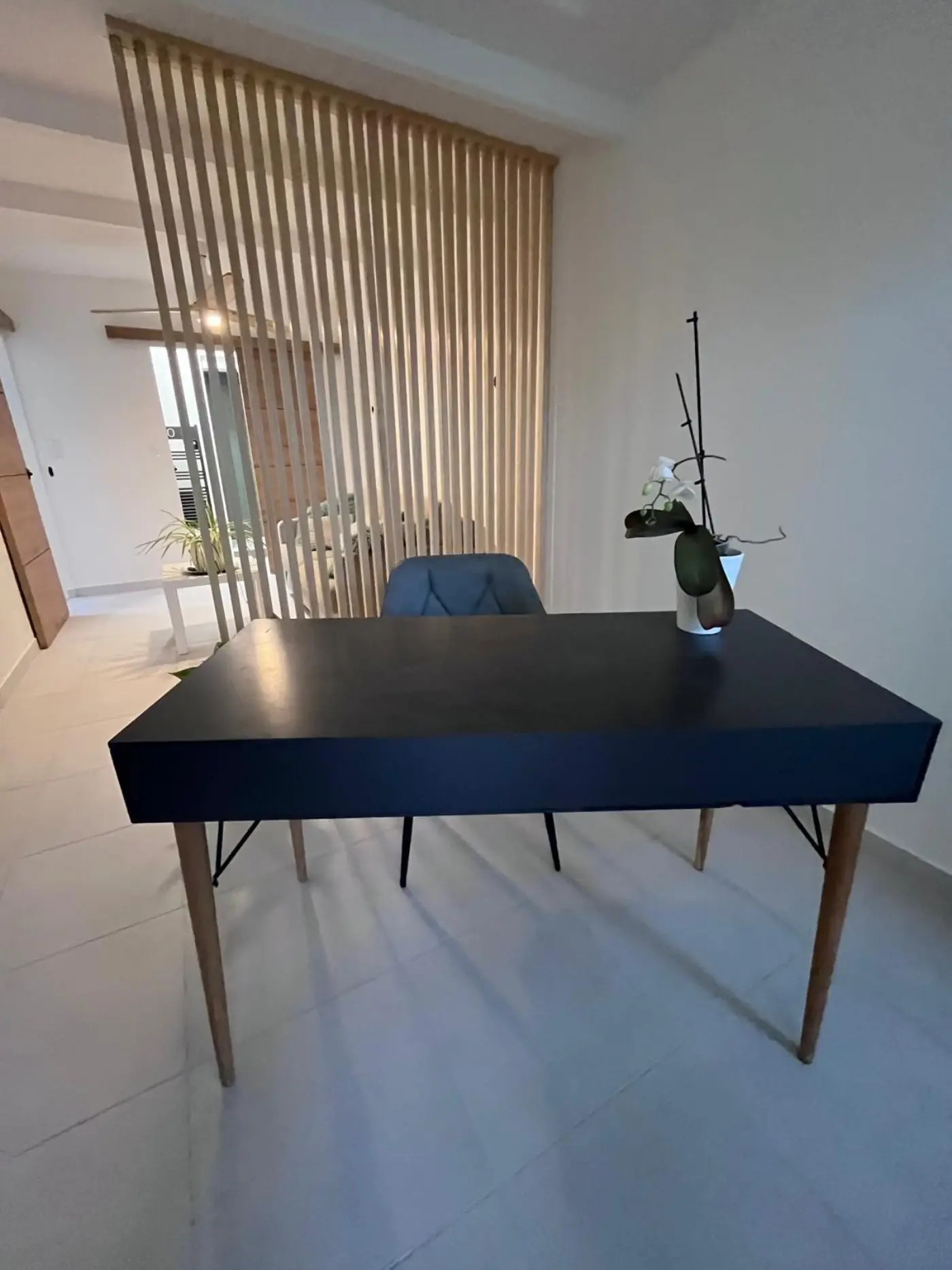 Projet de conception d’une chambre, d’un espace bureau et d’une salle d’eau à Saint Mitre Les remparts (13) — visuel 18