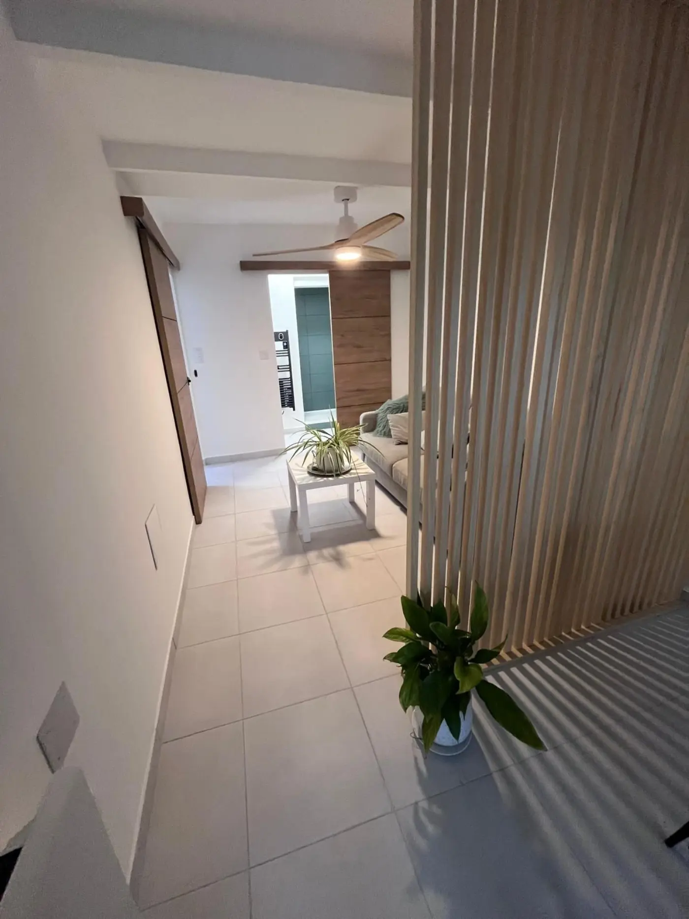 Projet de conception d’une chambre, d’un espace bureau et d’une salle d’eau à Saint Mitre Les remparts (13) — visuel 19