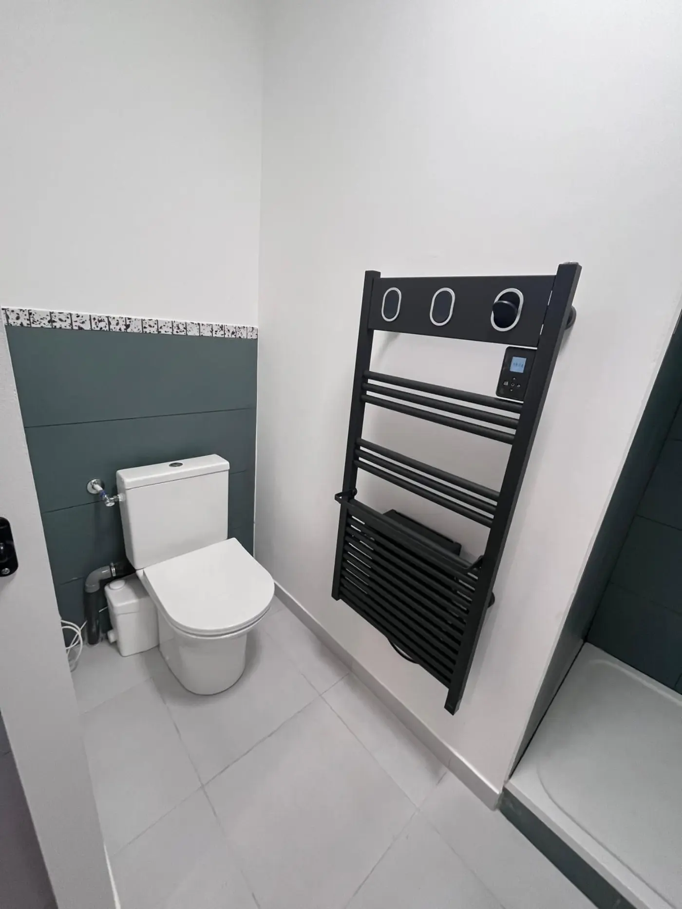 Projet de conception d’une chambre, d’un espace bureau et d’une salle d’eau à Saint Mitre Les remparts (13) — visuel 13