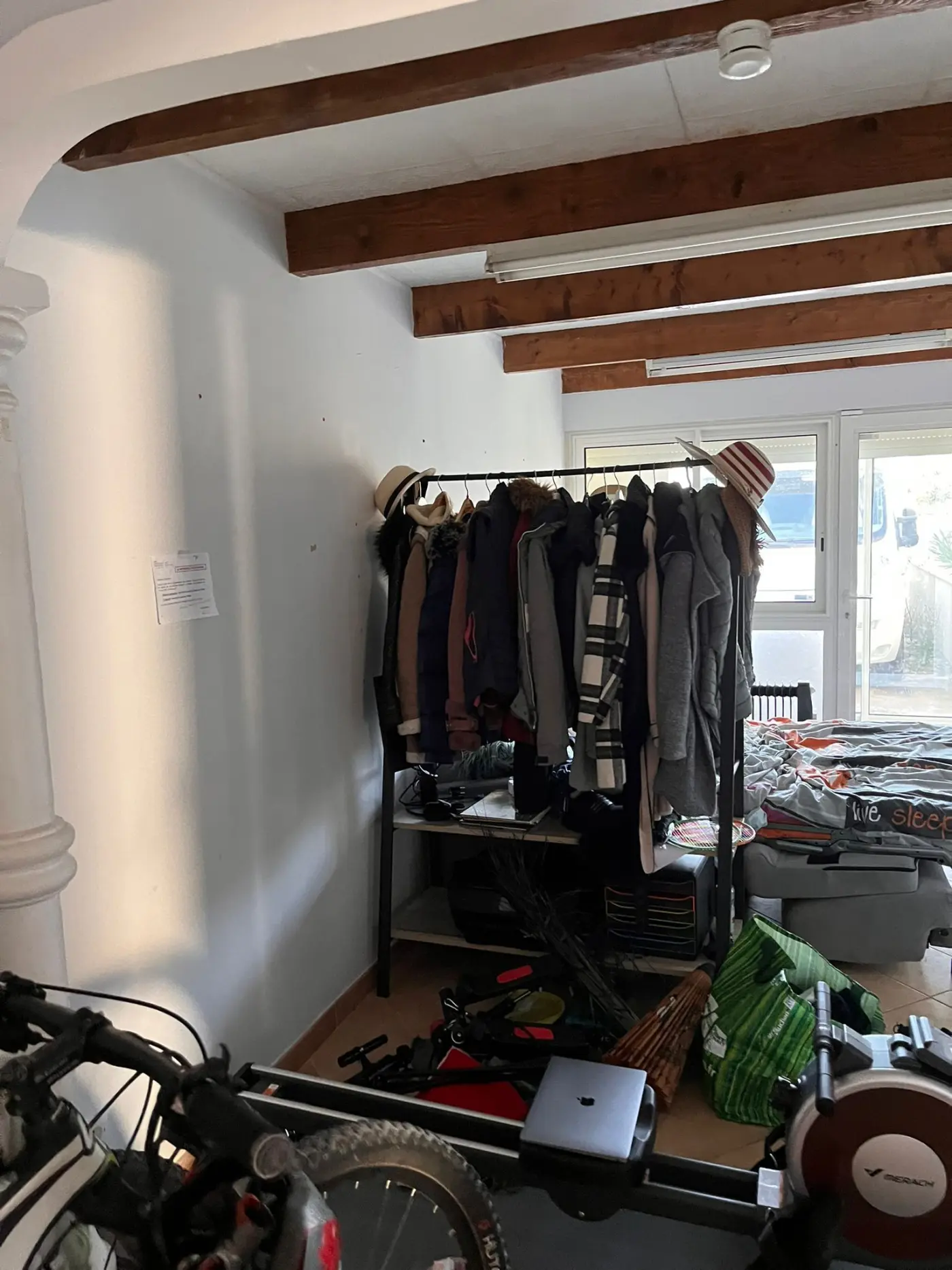Projet de conception d’une chambre, d’un espace bureau et d’une salle d’eau à Saint Mitre Les remparts (13) — visuel 1